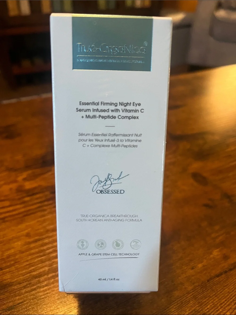 Essential Firming Night Eye Serum — White